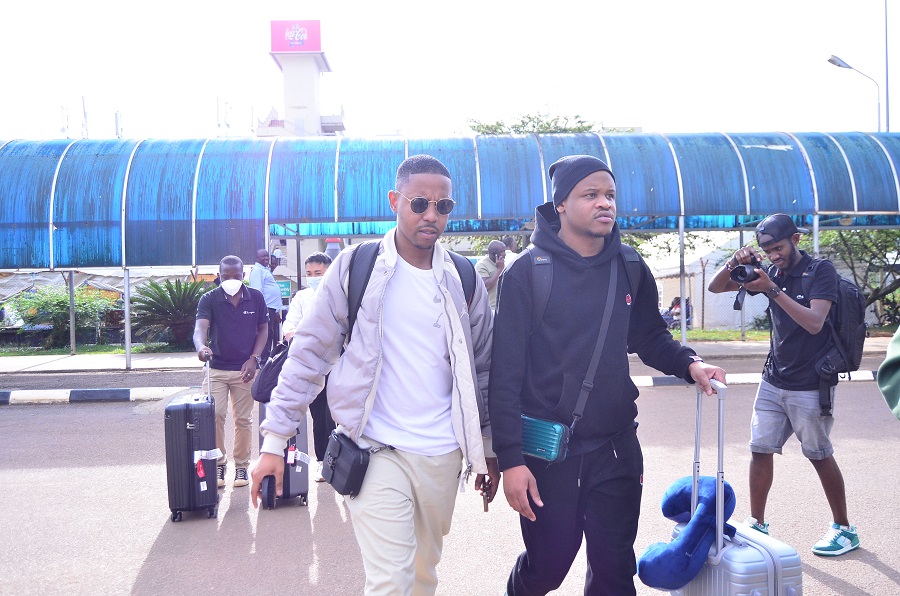 Mixtape Guest DJ South African Felo Le Tee lands at Entebbe Mixtape Guest DJ South African Felo Le Tee lands at Entebbe